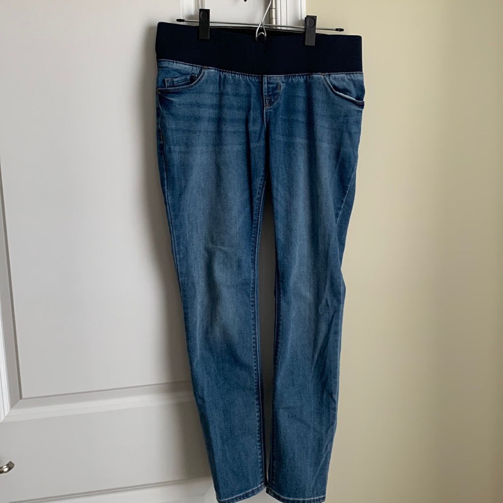 Old Navy Maternity Jeans - Size 6
